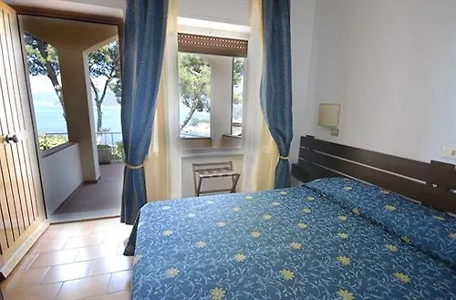فندق Albergo Le Briciole Procchio